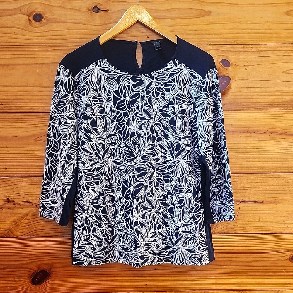 J.Crew Embroidered Quarter Sleeve Navy Floral Cotton Top Size Medium